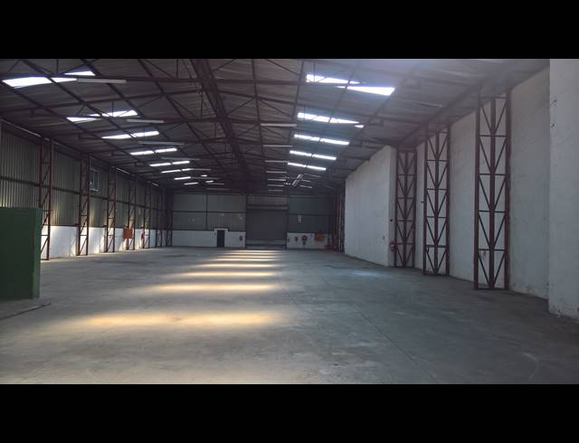 1,300M² WAREHOUSE TO LET IN ISANDO